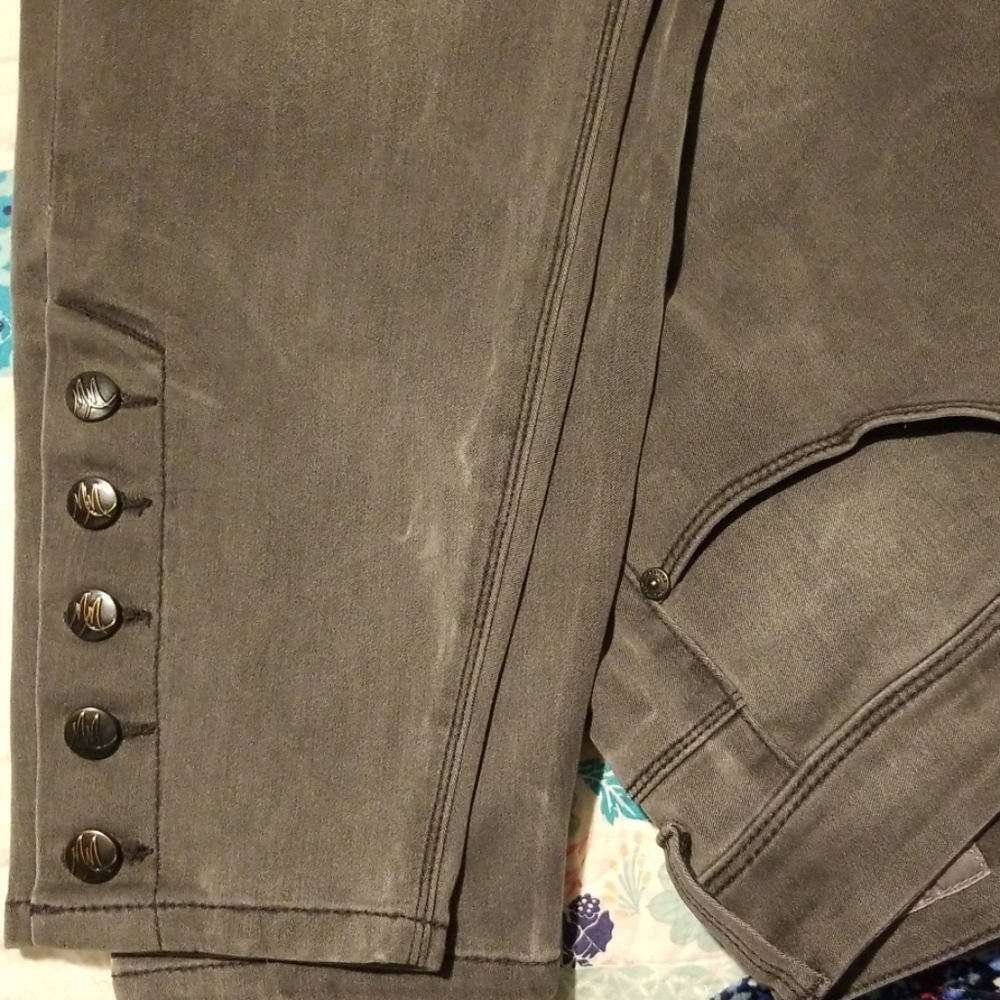 Melissa McCarthy jeans